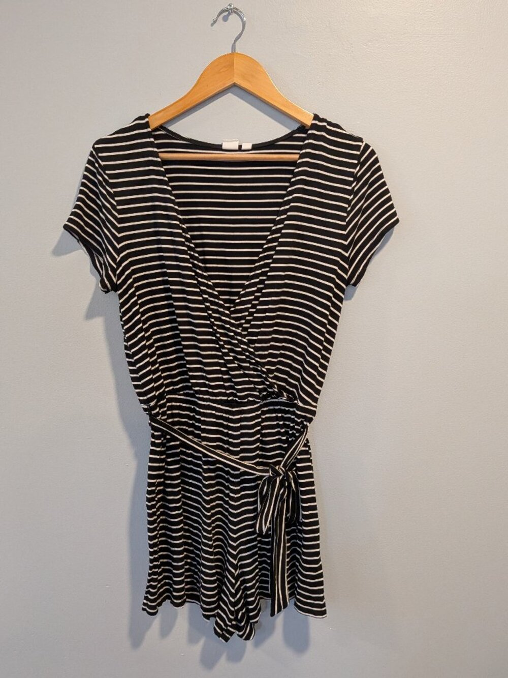 Gap romper black with white stripes tie waist medium